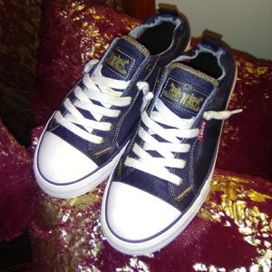 Women's denim Levis lace up sneakers